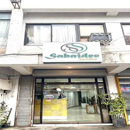 Oyo 910 Sabaidee Suites Mandaue City Exterior photo