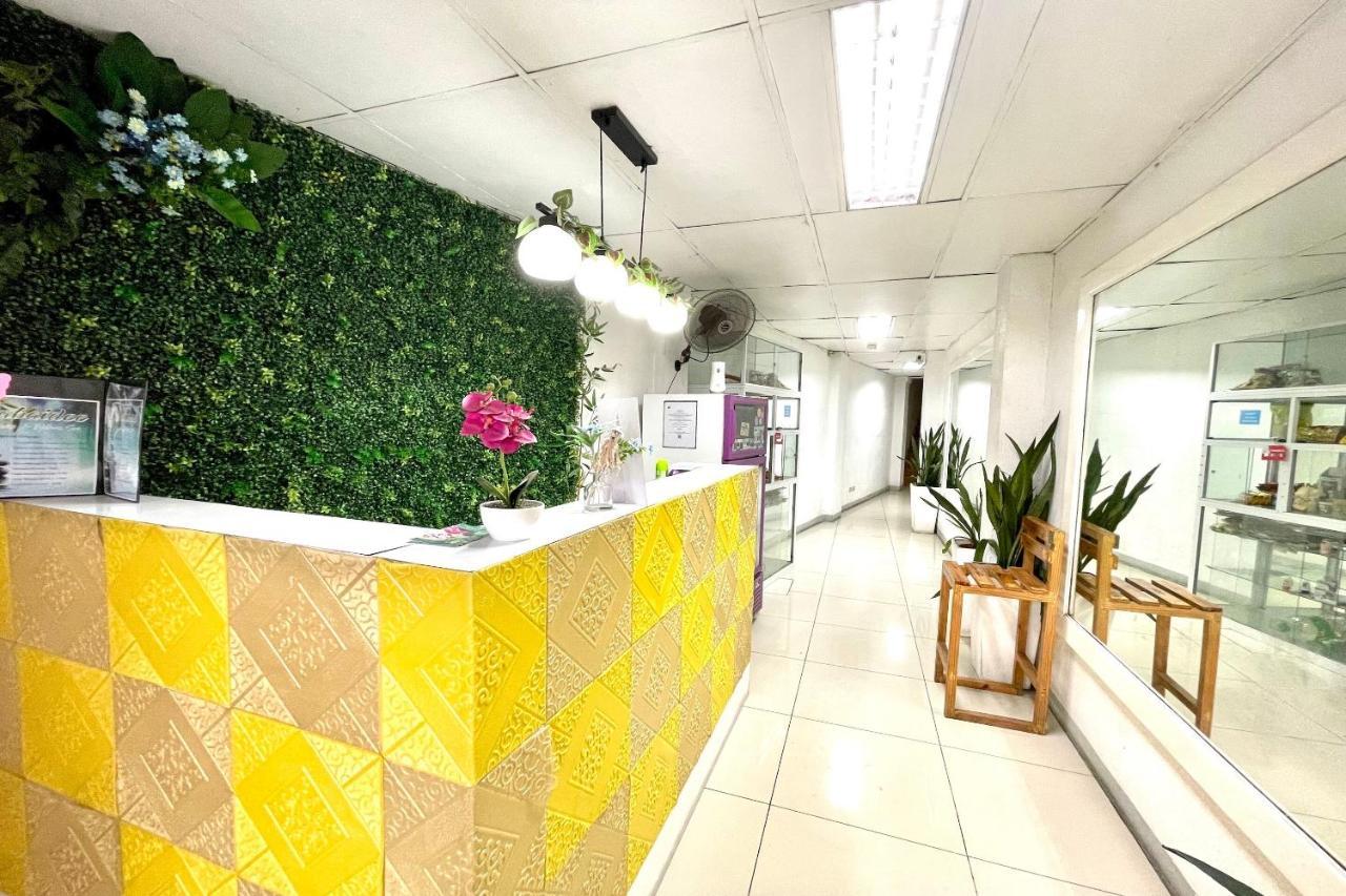 Oyo 910 Sabaidee Suites Mandaue City Exterior photo